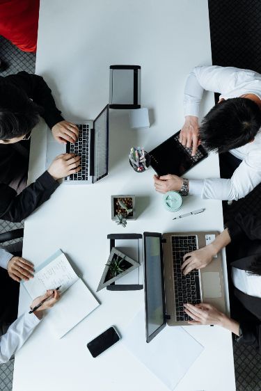 Men Working – 8 Great Tips for Finding Success and Fulfillment